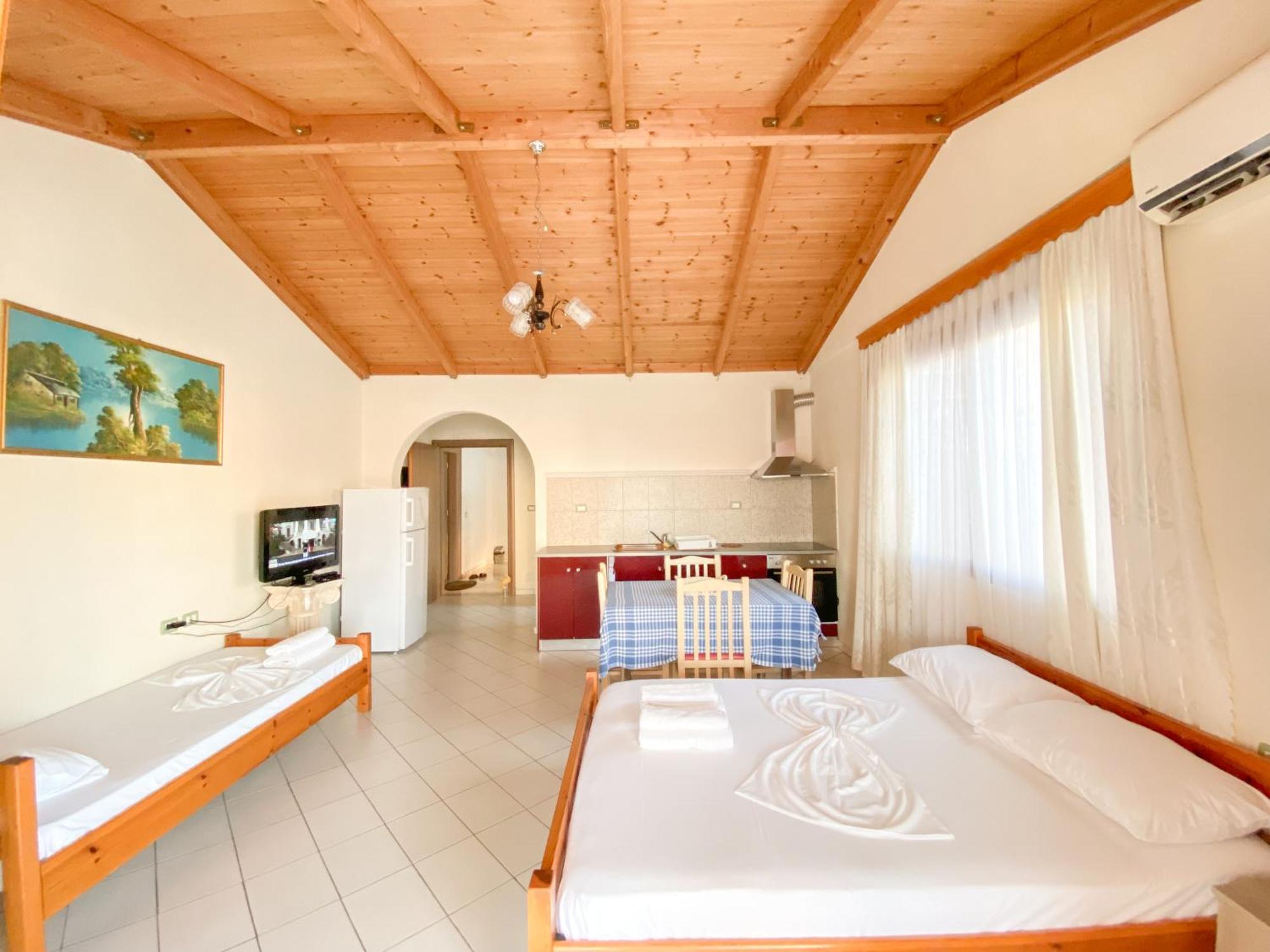 Summerland Saranda Екстер'єр фото